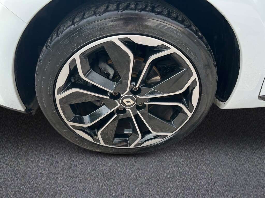 2018 RENAULT CLIO 2018 RENAULT CLIO