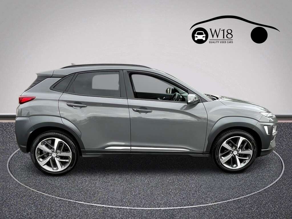 A 2019 HYUNDAI KONA 1.0 T-GDi Premium SUV 5dr Petrol Manual Euro 6 (s/s) (120 ps) A 2019 HYUNDAI KONA 1.0 T-GDi Premium SUV 5dr Petrol Manual Euro 6 (s/s) (120 ps)