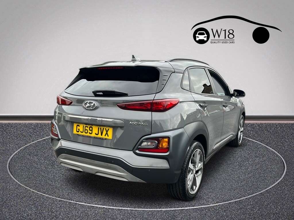 A 2019 HYUNDAI KONA 1.0 T-GDi Premium SUV 5dr Petrol Manual Euro 6 (s/s) (120 ps) A 2019 HYUNDAI KONA 1.0 T-GDi Premium SUV 5dr Petrol Manual Euro 6 (s/s) (120 ps)