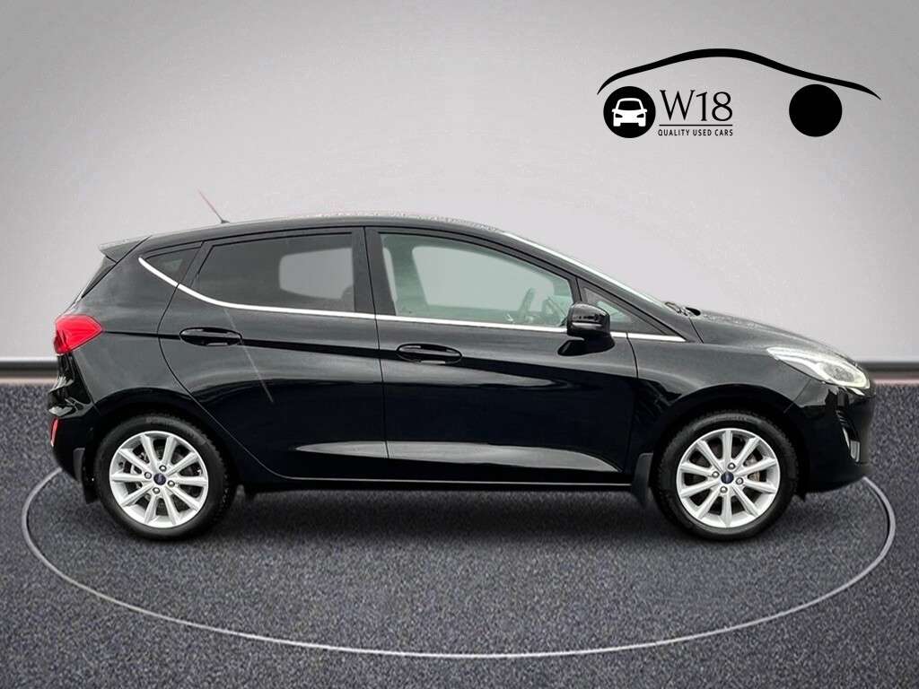 A 2018 FORD FIESTA 1.0T EcoBoost GPF Titanium Hatchback 5dr Petrol Manual Euro 6 (s/s) (125 ps A 2018 FORD FIESTA 1.0T EcoBoost GPF Titanium Hatchback 5dr Petrol Manual Euro 6 (s/s) (125 ps