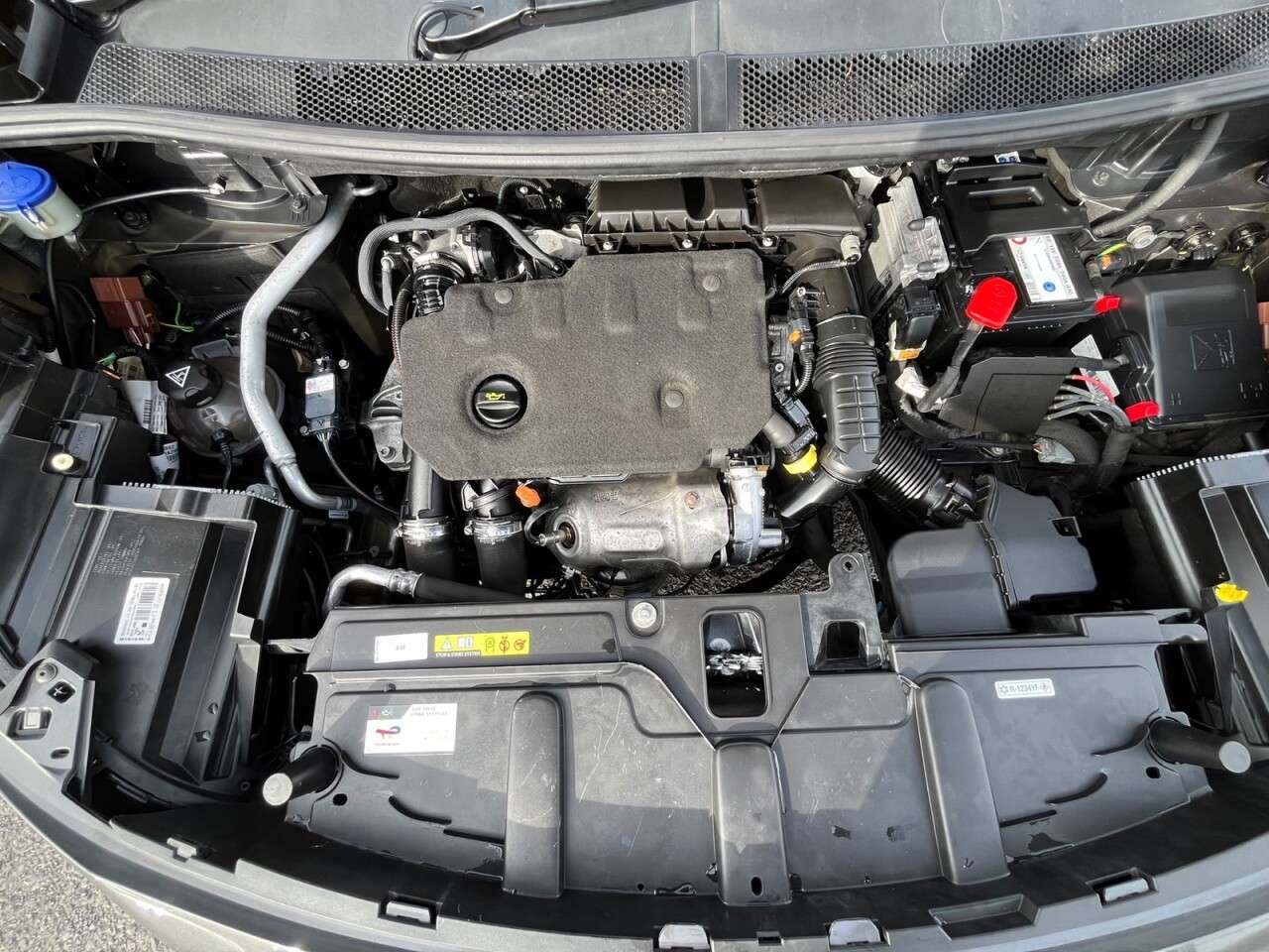 2019 PEUGEOT 3008 2019 PEUGEOT 3008