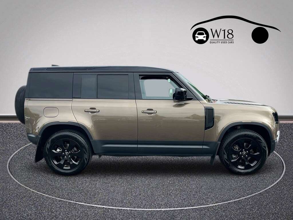 A 2024 LAND ROVER DEFENDER 110 3.0 D250 MHEV SE Hard Top SUV 5dr Diesel Auto 4WD MWB Euro 6 (s/s) (250 ps) A 2024 LAND ROVER DEFENDER 110 3.0 D250 MHEV SE Hard Top SUV 5dr Diesel Auto 4WD MWB Euro 6 (s/s) (250 ps)