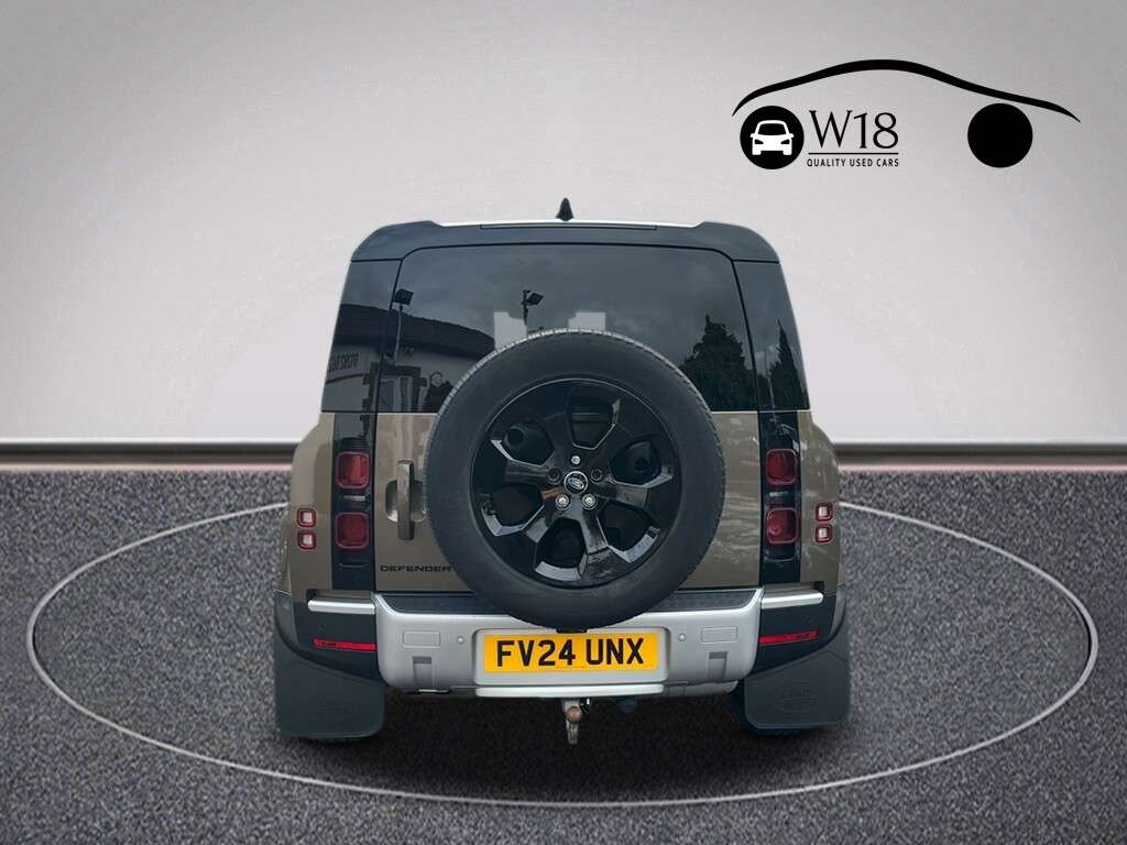 A 2024 LAND ROVER DEFENDER 110 3.0 D250 MHEV SE Hard Top SUV 5dr Diesel Auto 4WD MWB Euro 6 (s/s) (250 ps) A 2024 LAND ROVER DEFENDER 110 3.0 D250 MHEV SE Hard Top SUV 5dr Diesel Auto 4WD MWB Euro 6 (s/s) (250 ps)