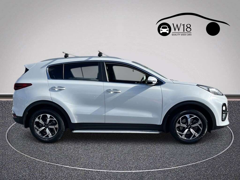 A 2020 KIA SPORTAGE 1.6 GDi 2 SUV 5dr Petrol Manual Euro 6 (s/s) (130 bhp) A 2020 KIA SPORTAGE 1.6 GDi 2 SUV 5dr Petrol Manual Euro 6 (s/s) (130 bhp)