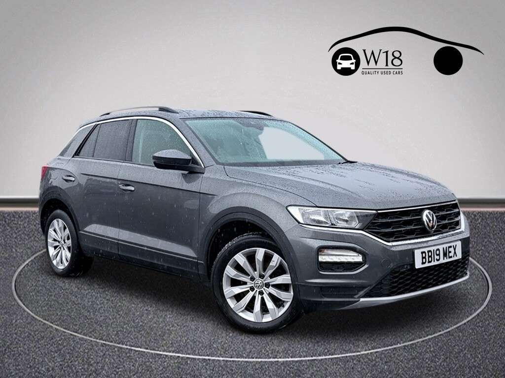 A 2019 VOLKSWAGEN T-ROC 1.0 TSI GPF SE SUV 5dr Petrol Manual Euro 6 (s/s) (115 ps) A 2019 VOLKSWAGEN T-ROC 1.0 TSI GPF SE SUV 5dr Petrol Manual Euro 6 (s/s) (115 ps)