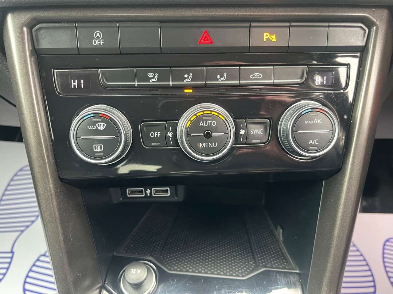 2019 VOLKSWAGEN T-ROC 2019 VOLKSWAGEN T-ROC