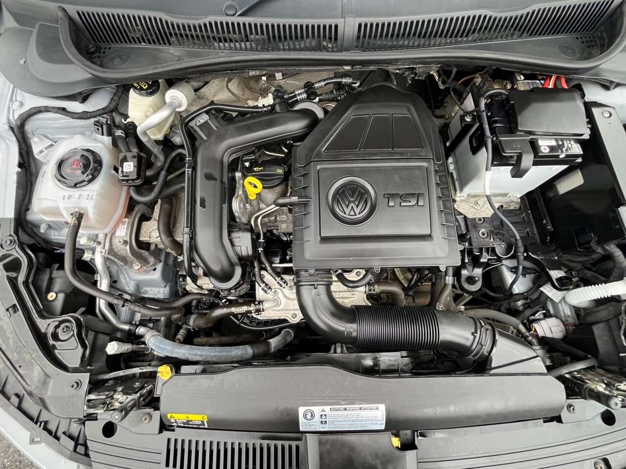 A 2020 VOLKSWAGEN POLO 1.0 TSI United Hatchback 5dr Petrol Manual Euro 6 (s/s) (95 ps) A 2020 VOLKSWAGEN POLO 1.0 TSI United Hatchback 5dr Petrol Manual Euro 6 (s/s) (95 ps)
