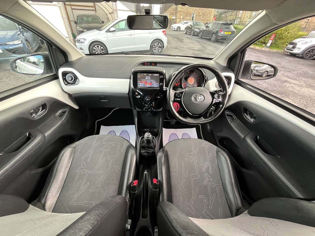 2016 TOYOTA AYGO 2016 TOYOTA AYGO