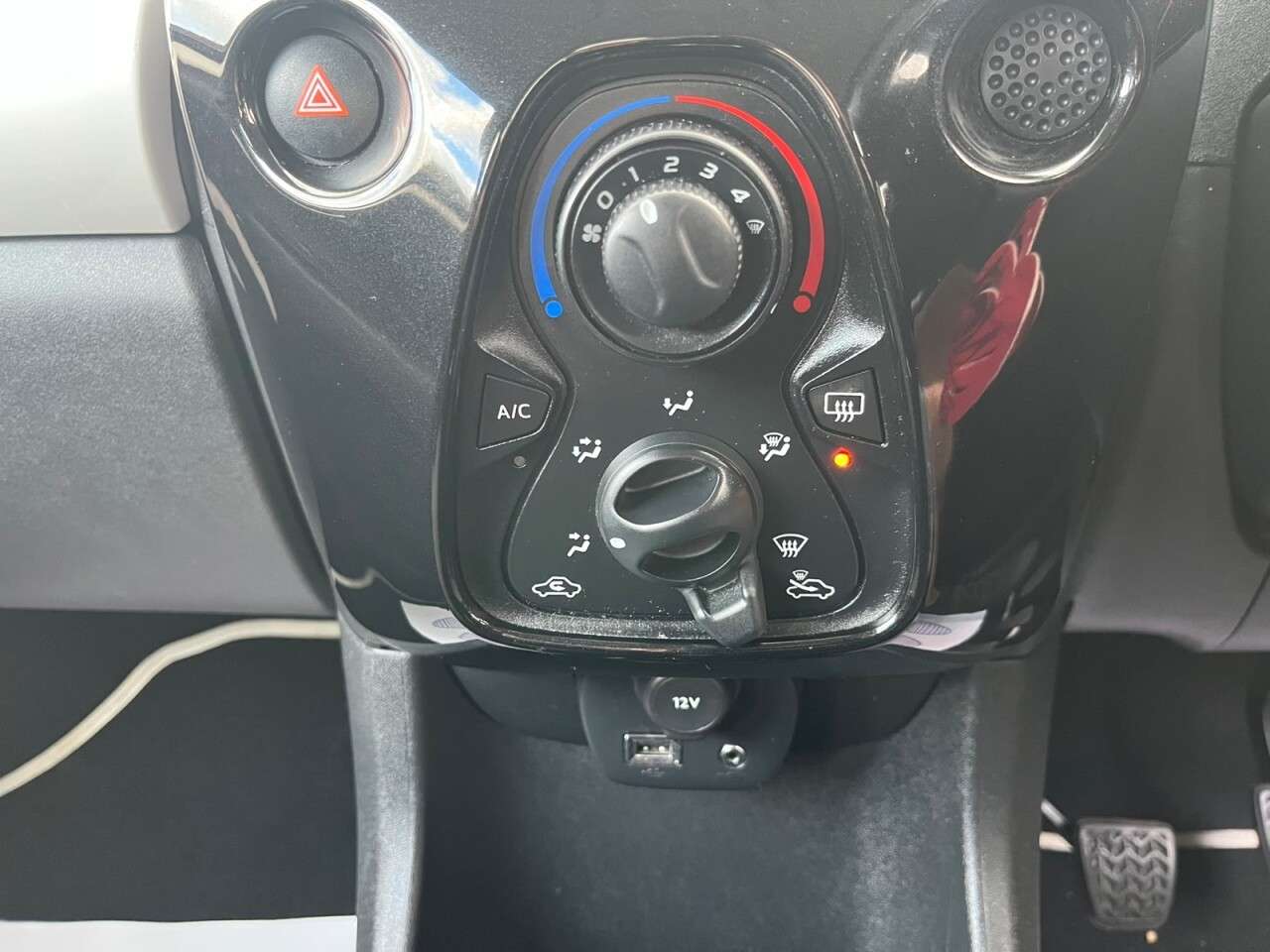 2016 TOYOTA AYGO 2016 TOYOTA AYGO