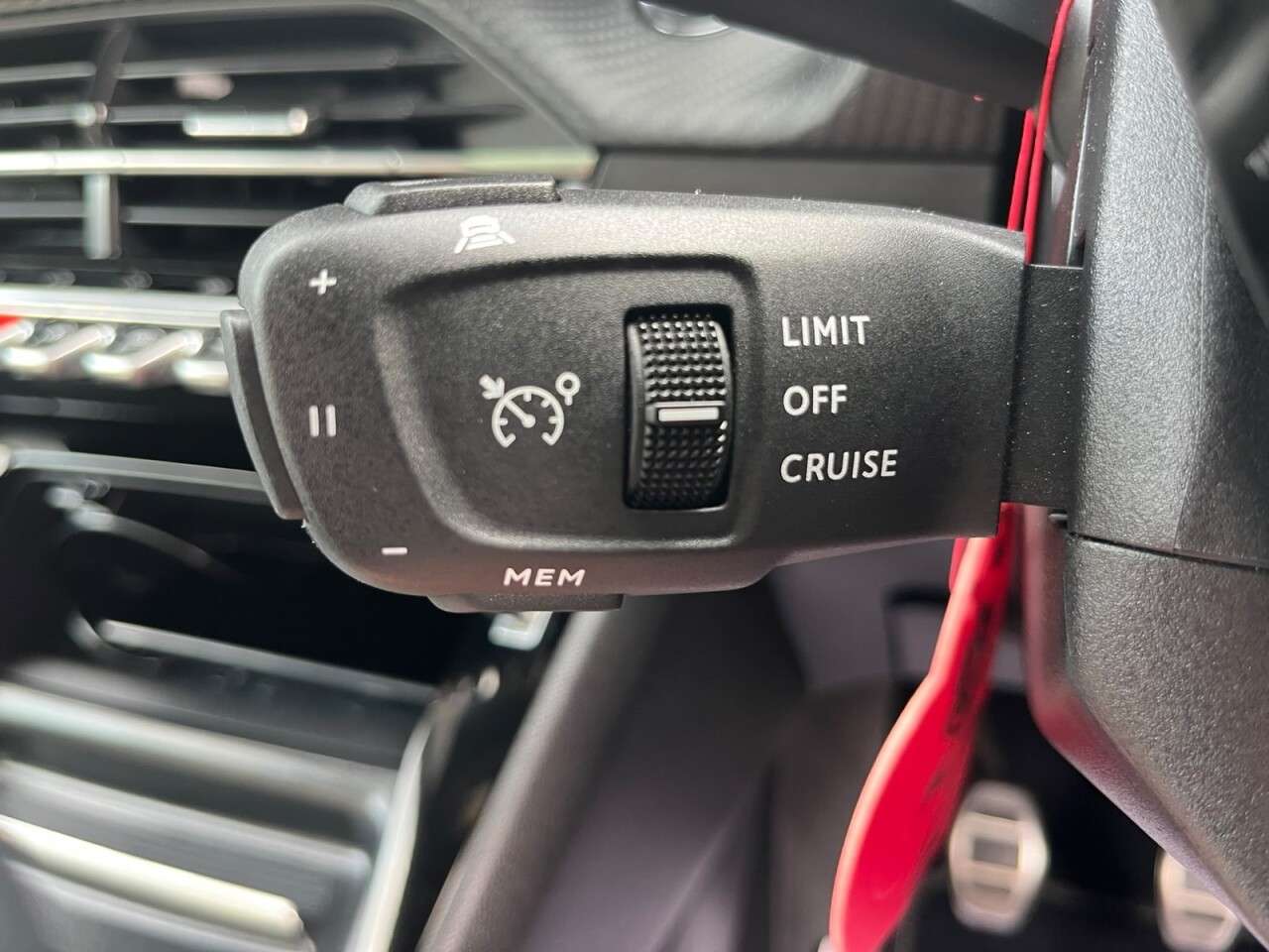 2020 PEUGEOT 2008 2020 PEUGEOT 2008