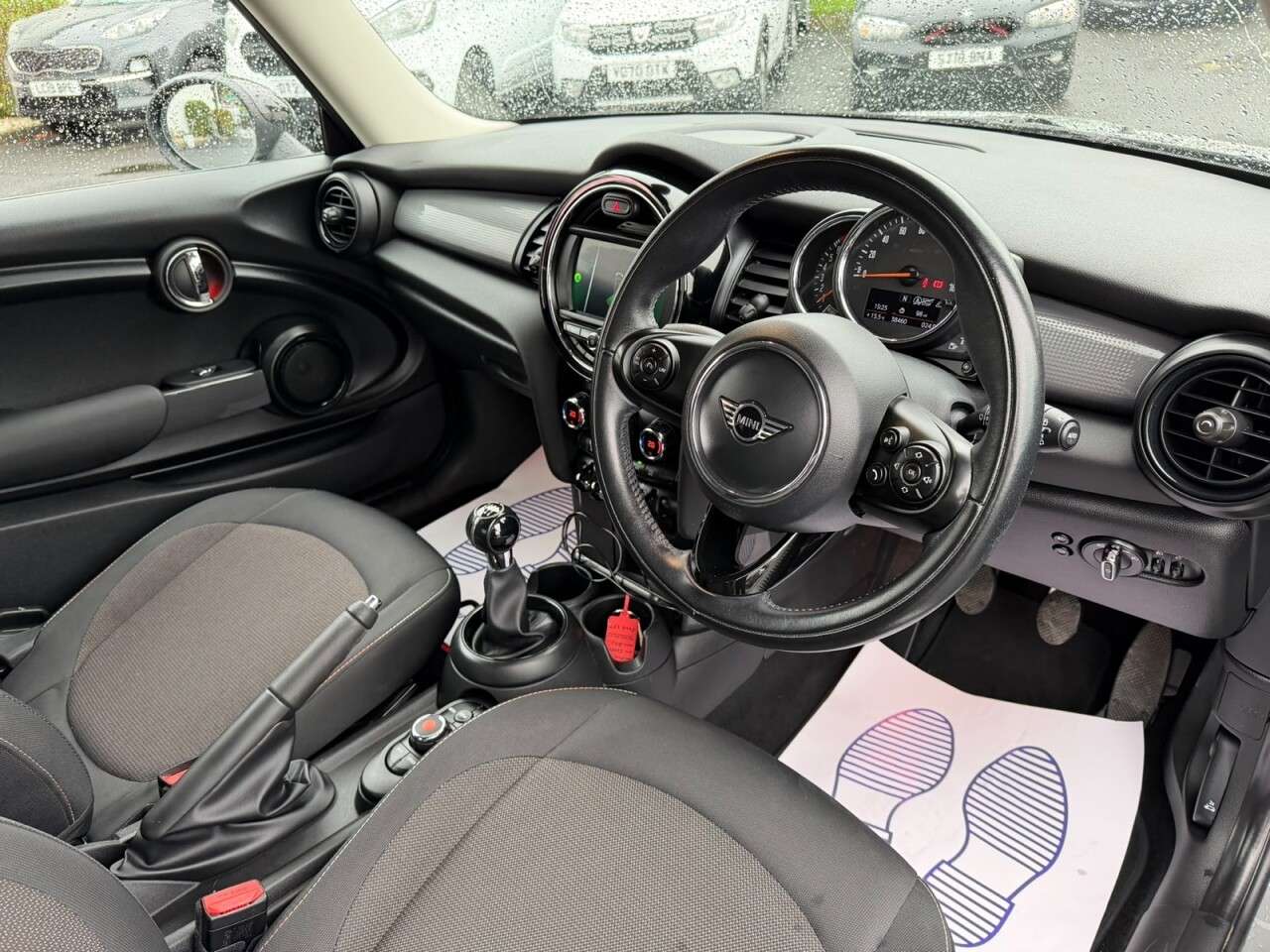 A 2018 MINI HATCH 1.5 Cooper Hatchback 3dr Petrol Manual Euro 6 (s/s) (136 ps) A 2018 MINI HATCH 1.5 Cooper Hatchback 3dr Petrol Manual Euro 6 (s/s) (136 ps)