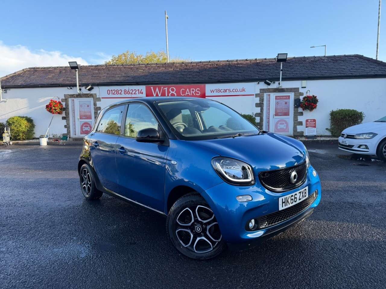 A 2017 SMART FORFOUR 0.9T Prime (Premium Plus) Hatchback 5dr Petrol Manual Euro 6 (s/s) (90 ps) A 2017 SMART FORFOUR 0.9T Prime (Premium Plus) Hatchback 5dr Petrol Manual Euro 6 (s/s) (90 ps)