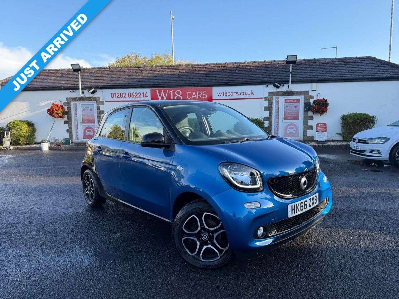 A 2017 SMART FORFOUR 0.9T Prime (Premium Plus) Hatchback 5dr Petrol Manual Euro 6 (s/s) (90 ps) A 2017 SMART FORFOUR 0.9T Prime (Premium Plus) Hatchback 5dr Petrol Manual Euro 6 (s/s) (90 ps)