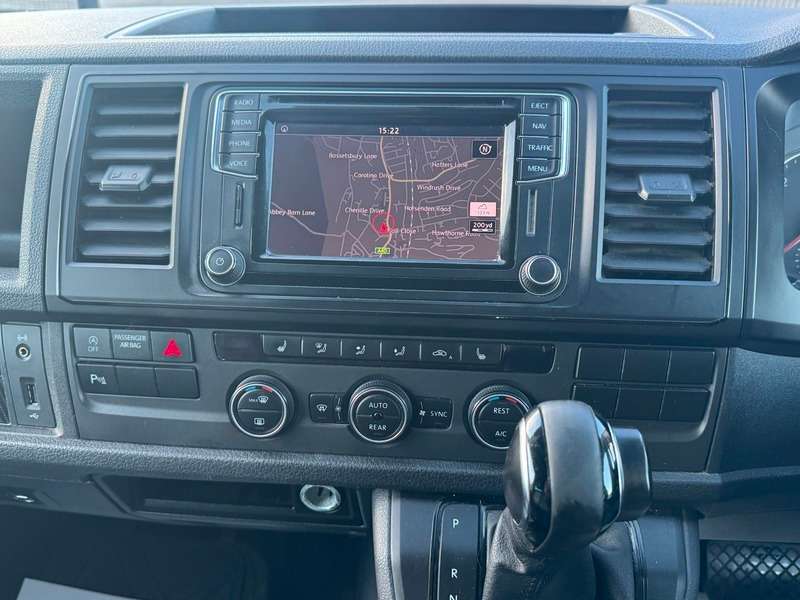 2017 VOLKSWAGEN TRANSPORTER SHUTTLE 2017 VOLKSWAGEN TRANSPORTER SHUTTLE