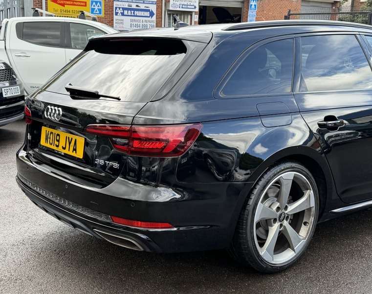 2019 AUDI A4 AVANT 2019 AUDI A4 AVANT