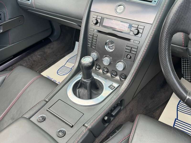 2006 ASTON MARTIN VANTAGE 2006 ASTON MARTIN VANTAGE