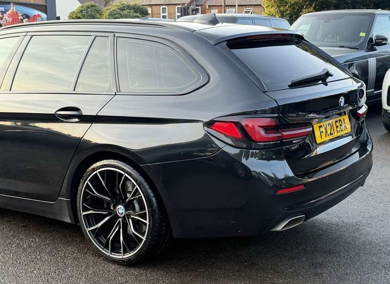 2021 BMW 5 SERIES 2021 BMW 5 SERIES