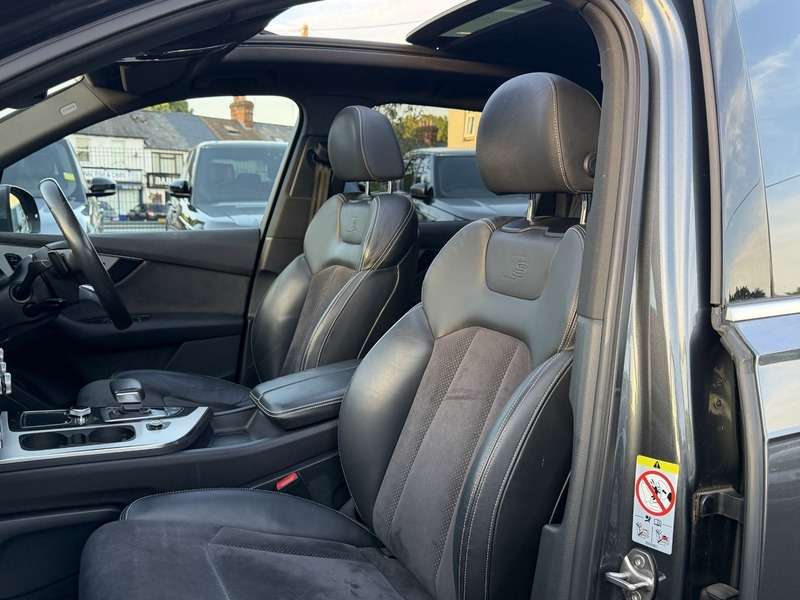 2019 AUDI Q7 2019 AUDI Q7