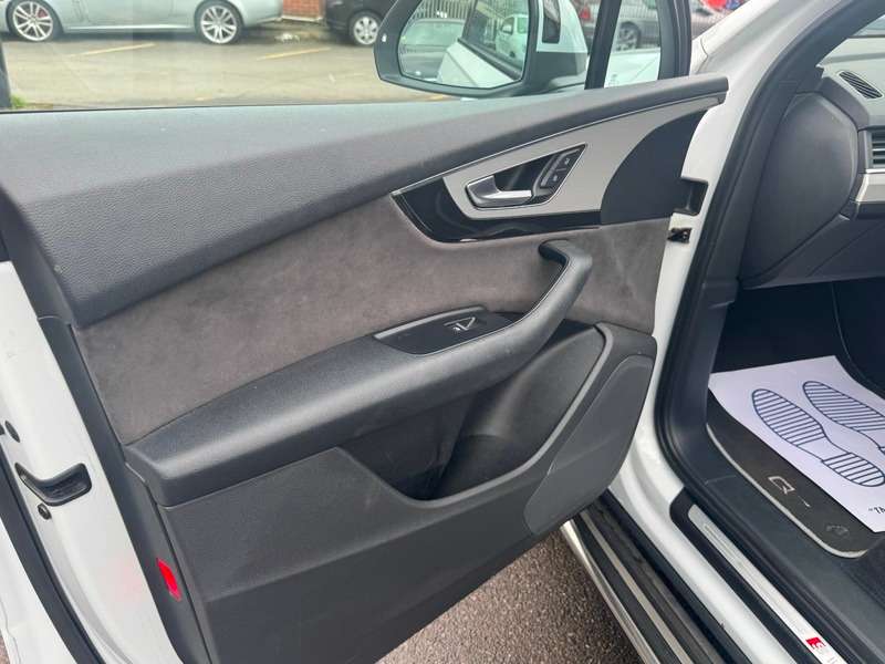 2016 AUDI Q7 2016 AUDI Q7