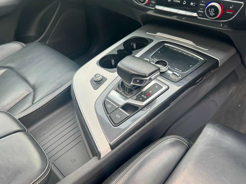 2018 AUDI Q7 2018 AUDI Q7