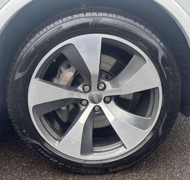 2016 AUDI Q7 2016 AUDI Q7