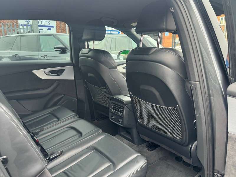2020 AUDI Q7 2020 AUDI Q7