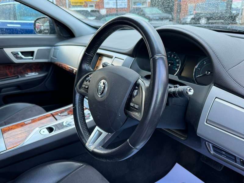 2013 JAGUAR XF 2013 JAGUAR XF