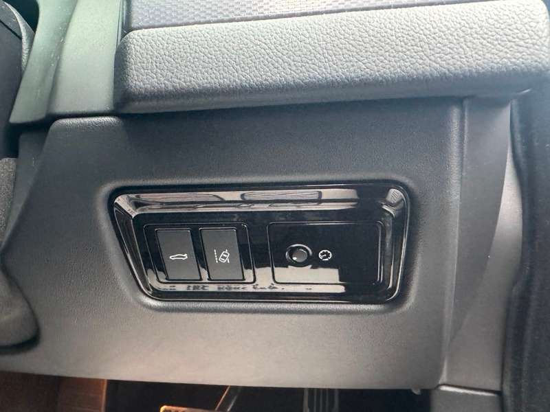 2017 JAGUAR XF 2017 JAGUAR XF