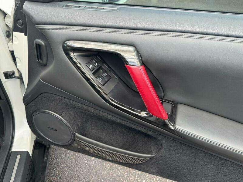 2011 NISSAN GT-R 2011 NISSAN GT-R