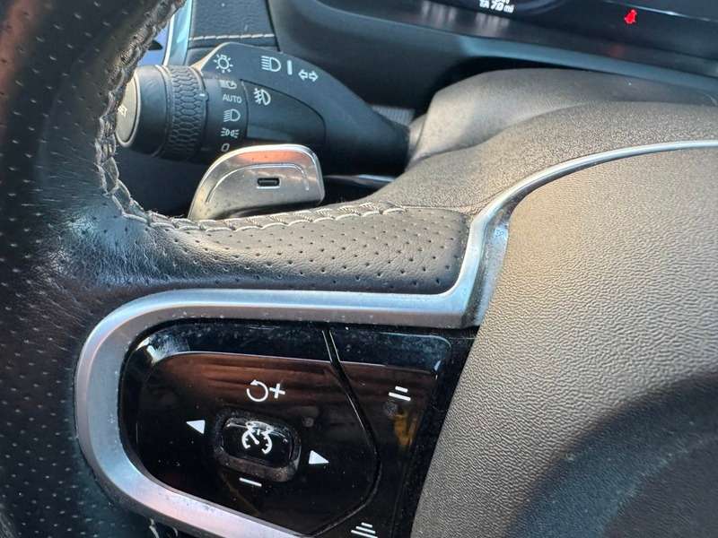 2017 VOLVO XC90 2017 VOLVO XC90