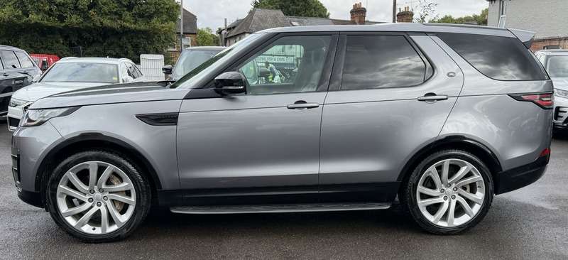 A 2020 LAND ROVER DISCOVERY 3.0 SD V6 Landmark Edition SUV 5dr Diesel Auto 4WD Euro 6 (s/s) (306 ps) A 2020 LAND ROVER DISCOVERY 3.0 SD V6 Landmark Edition SUV 5dr Diesel Auto 4WD Euro 6 (s/s) (306 ps)