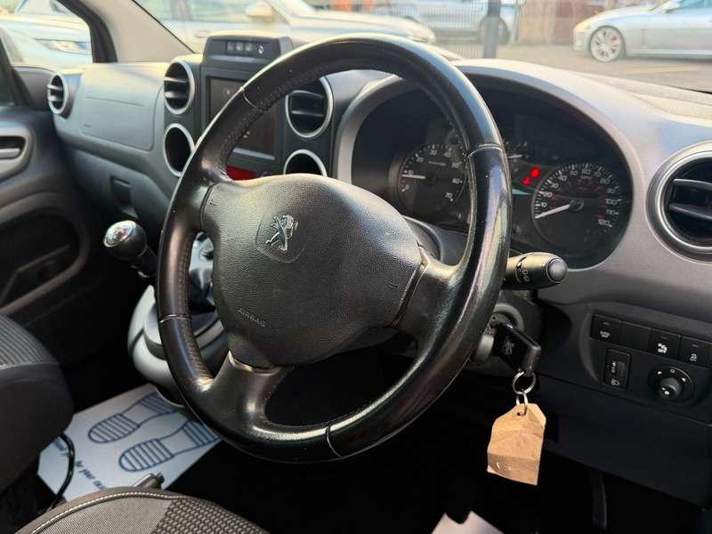 2017 PEUGEOT PARTNER TEPEE 2017 PEUGEOT PARTNER TEPEE