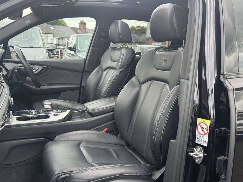 2018 AUDI Q7 2018 AUDI Q7