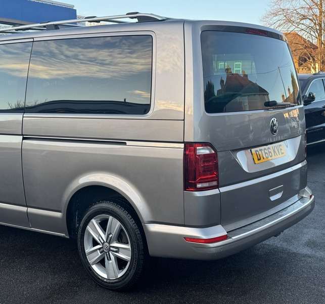 2017 VOLKSWAGEN TRANSPORTER SHUTTLE 2017 VOLKSWAGEN TRANSPORTER SHUTTLE