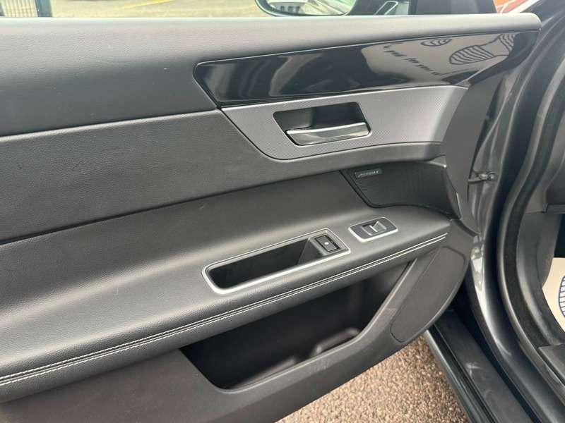 2017 JAGUAR XF 2017 JAGUAR XF