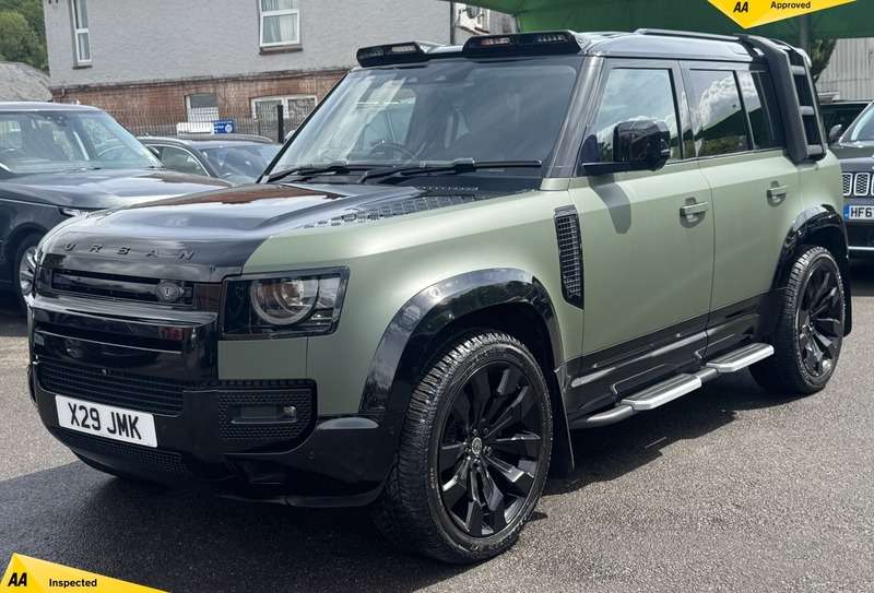 A 2020 LAND ROVER DEFENDER 2.0 SD4 SE SUV 5dr Diesel Auto 4WD Euro 6 (s/s) (240 ps) A 2020 LAND ROVER DEFENDER 2.0 SD4 SE SUV 5dr Diesel Auto 4WD Euro 6 (s/s) (240 ps)