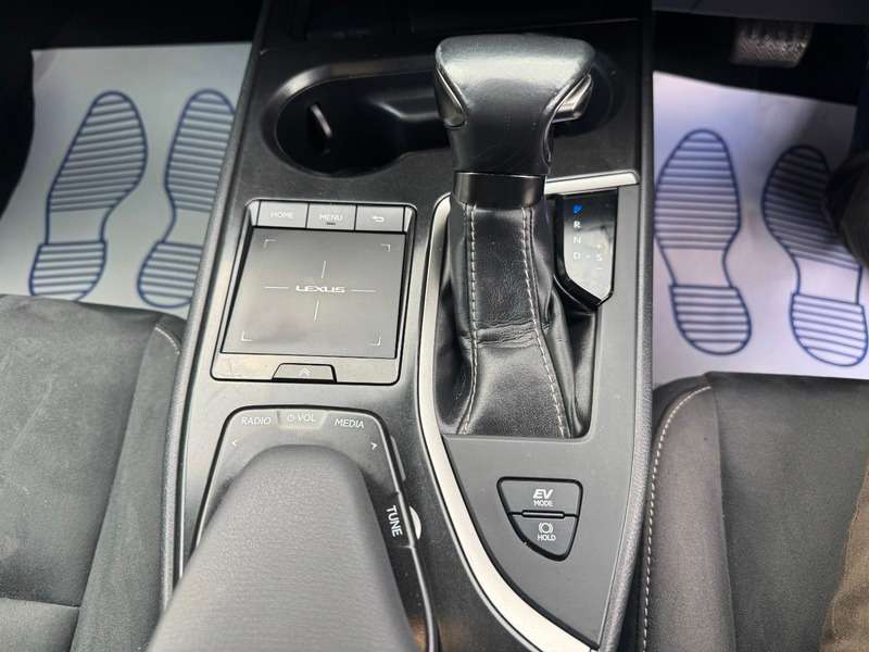 2020 LEXUS UX 2020 LEXUS UX