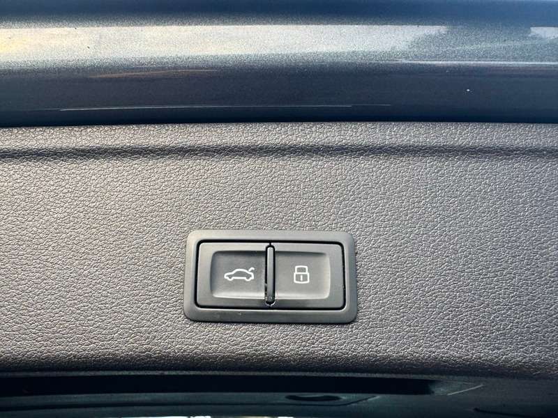 2018 AUDI RS4 2018 AUDI RS4