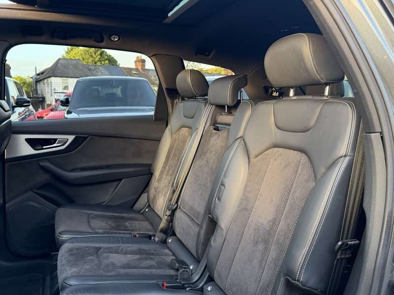2019 AUDI Q7 2019 AUDI Q7
