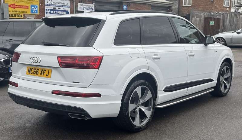 2016 AUDI Q7 2016 AUDI Q7