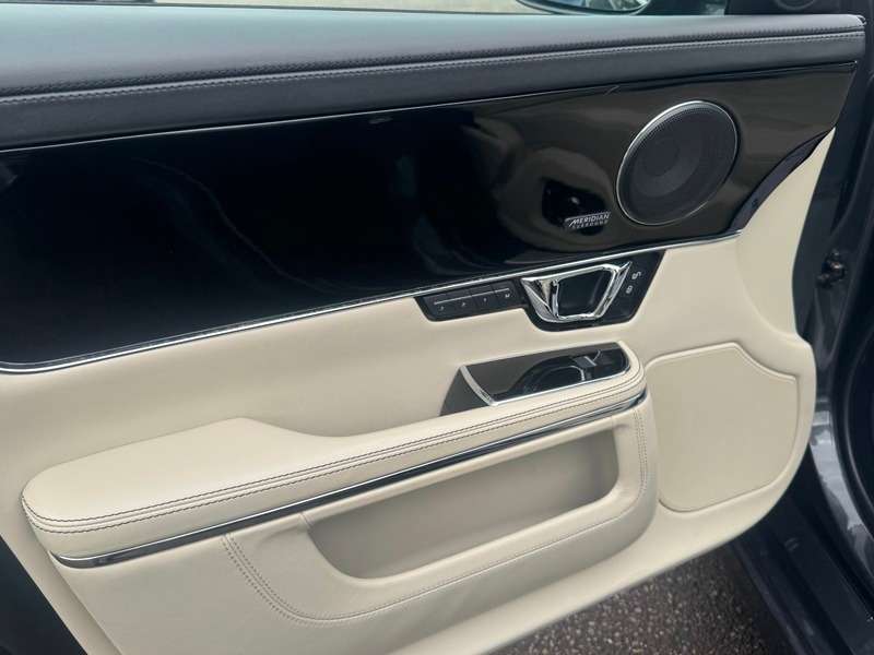 2018 JAGUAR XJ 2018 JAGUAR XJ