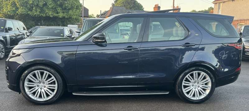 A 2018 LAND ROVER DISCOVERY 2.0 SD4 HSE Luxury SUV 5dr Diesel Auto 4WD Euro 6 (s/s) (240 ps) A 2018 LAND ROVER DISCOVERY 2.0 SD4 HSE Luxury SUV 5dr Diesel Auto 4WD Euro 6 (s/s) (240 ps)