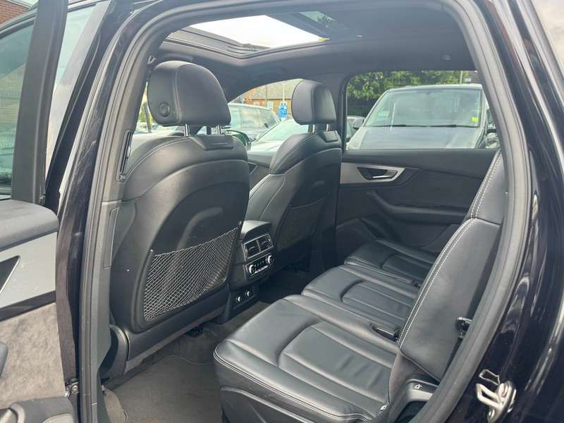 2018 AUDI Q7 2018 AUDI Q7