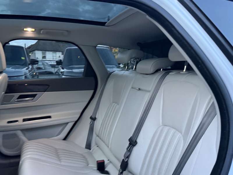 2018 JAGUAR XF 2018 JAGUAR XF