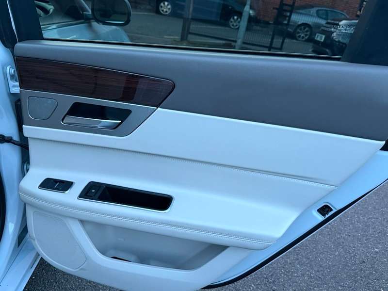 2018 JAGUAR XF 2018 JAGUAR XF