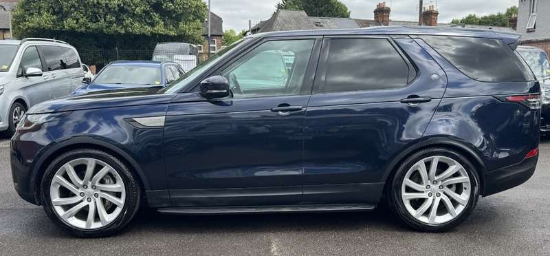A 2019 LAND ROVER DISCOVERY 3.0 SD V6 Anniversary Edition SUV 5dr Diesel Auto 4WD Euro 6 (s/s) (306 ps) A 2019 LAND ROVER DISCOVERY 3.0 SD V6 Anniversary Edition SUV 5dr Diesel Auto 4WD Euro 6 (s/s) (306 ps)
