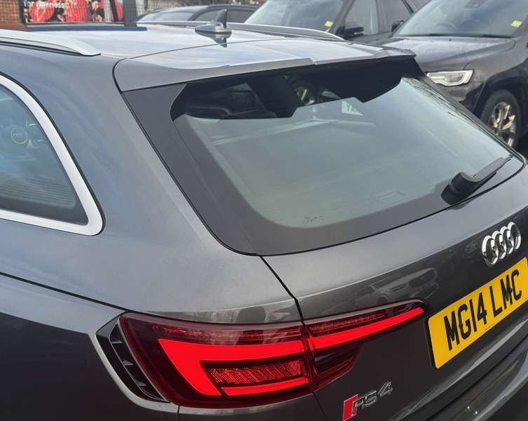 2018 AUDI RS4 2018 AUDI RS4