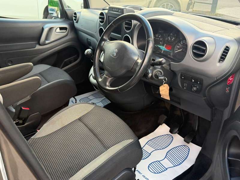 2017 PEUGEOT PARTNER TEPEE 2017 PEUGEOT PARTNER TEPEE