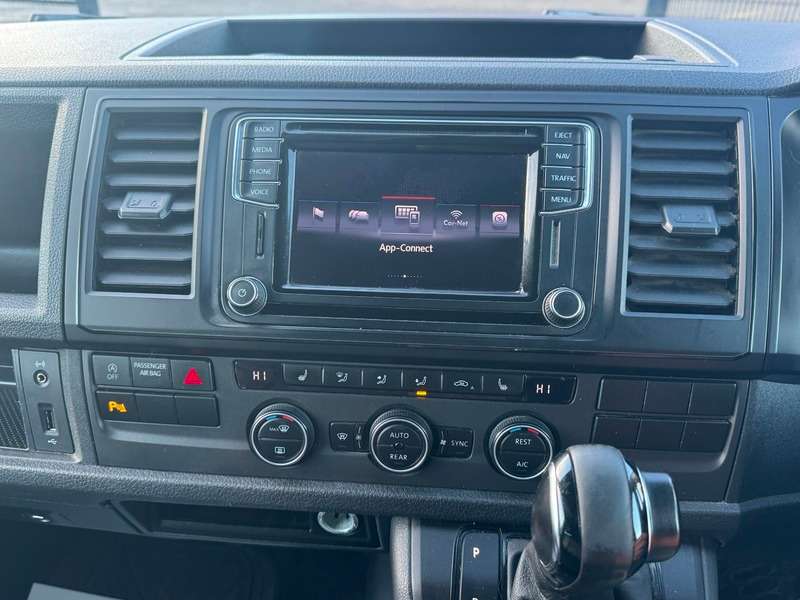 2017 VOLKSWAGEN TRANSPORTER SHUTTLE 2017 VOLKSWAGEN TRANSPORTER SHUTTLE