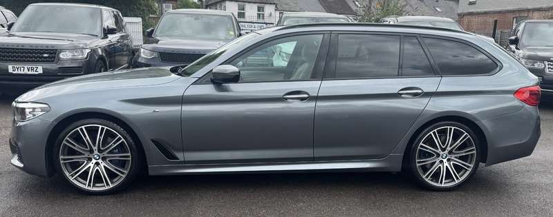 A 2018 BMW 5 SERIES 3.0 530d M Sport Touring 5dr Diesel Auto xDrive Euro 6 (s/s) (265 ps) A 2018 BMW 5 SERIES 3.0 530d M Sport Touring 5dr Diesel Auto xDrive Euro 6 (s/s) (265 ps)